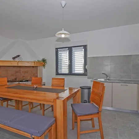 Tria Žminj